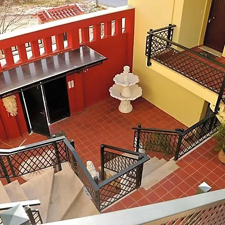 Dominique Meteora Aparthotel